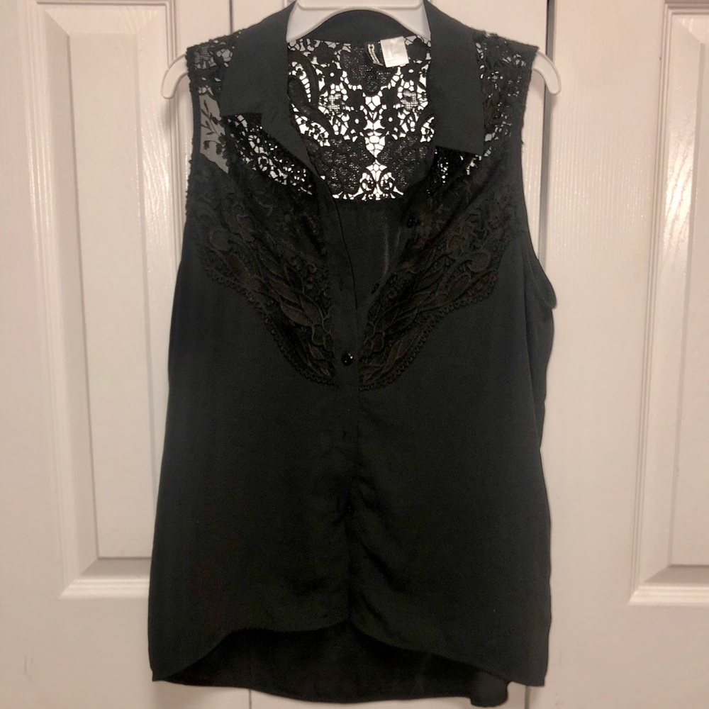 BRAND NEW H&M Button Down Sleeveless Top